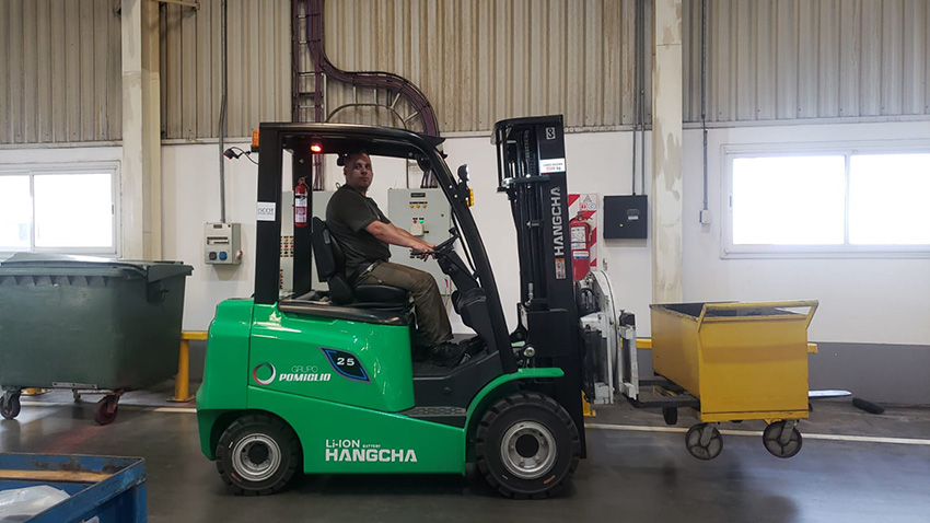 Hangcha Lithium-ion Forklifts in Varied Industries-03.jpg