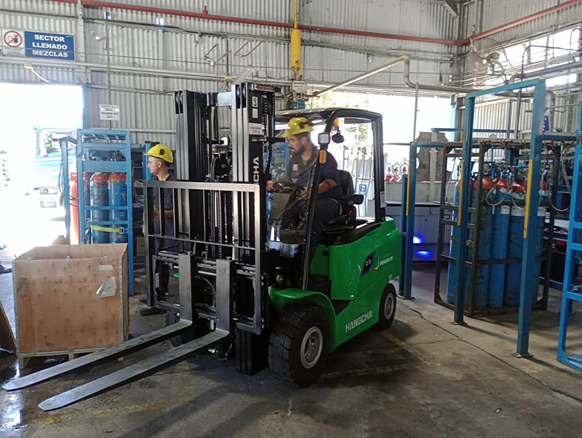 Hangcha Lithium-ion Forklifts in Varied Industries-04.jpg
